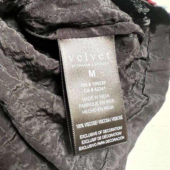 VELVET BY GRAHAM AND SPENCER Multicolor Sequin Short Sleeve Top Medium - Picture 9 of 11